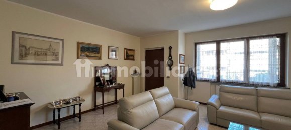 3 bedrooms House in Fidenza, Italy No. 375418 4