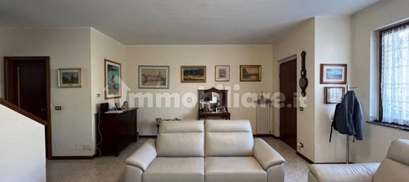 3 bedrooms House in Fidenza, Italy No. 375418 5