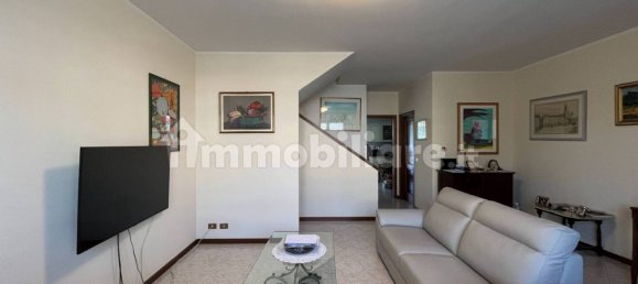 3 bedrooms House in Fidenza, Italy No. 375418 2