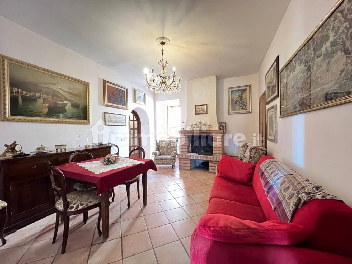 Casa de 3 dormitorios en Torre Cajetani, Italy No. 222946