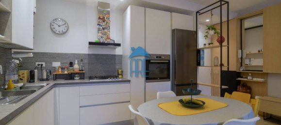 2 bedrooms Apartment in Rome, Italy No. 323640 7