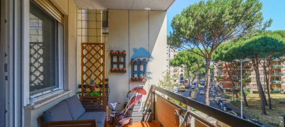 2 bedrooms Apartment in Rome, Italy No. 323640 2