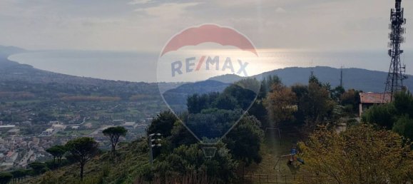 Apartamento de 4 dormitorios en Formia, Italy No. 56775 13