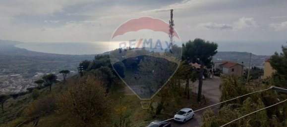 Apartamento de 4 dormitorios en Formia, Italy No. 56775 4