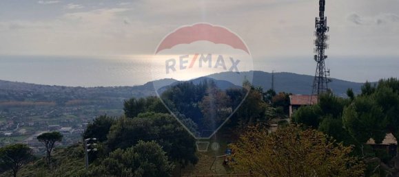 Apartamento de 4 dormitorios en Formia, Italy No. 56775 18