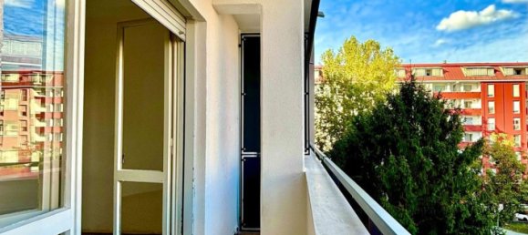 3 rooms Apartment in Milan, Italy No. 338173 23