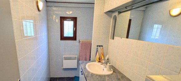 3 Schlafzimmer Haus in Sollies-Pont, France, Nr. 329031 12