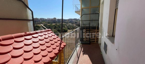 4 غرف نوم شقة في Catania, Italy رقم 347149 11