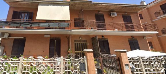 1 room Parking in Rome, Italy No. 26084 3