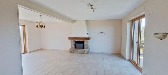 4 bedrooms House in Guiclan, France No. 275064 4