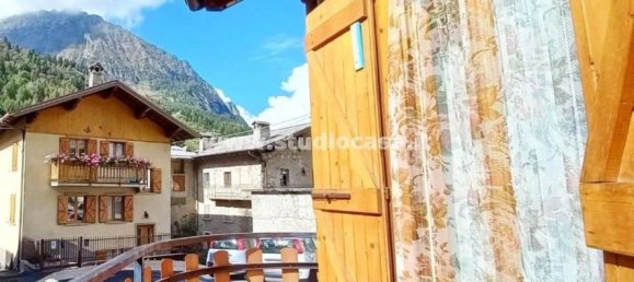 Дом с 7 комнатами в Вальбондионе, Италия № 75122 6