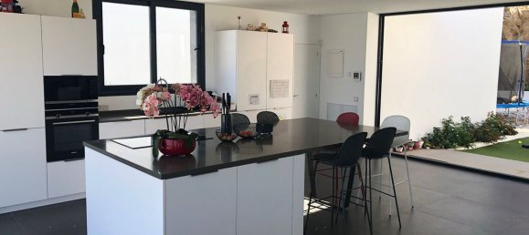 4 bedrooms Villa in Mijas, Spain No. 261139 10