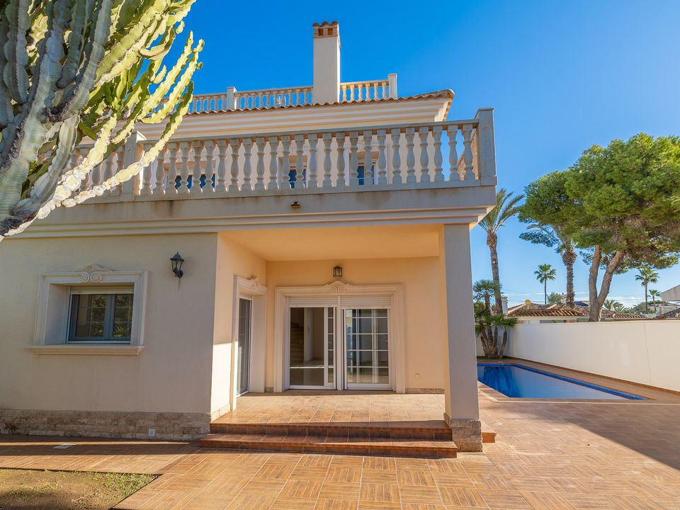 Villa T4 em Cabo Roig, Spain N.º 184725
