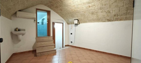 Квартира с 2 комнатами в Альтамура, Италия № 143905 5