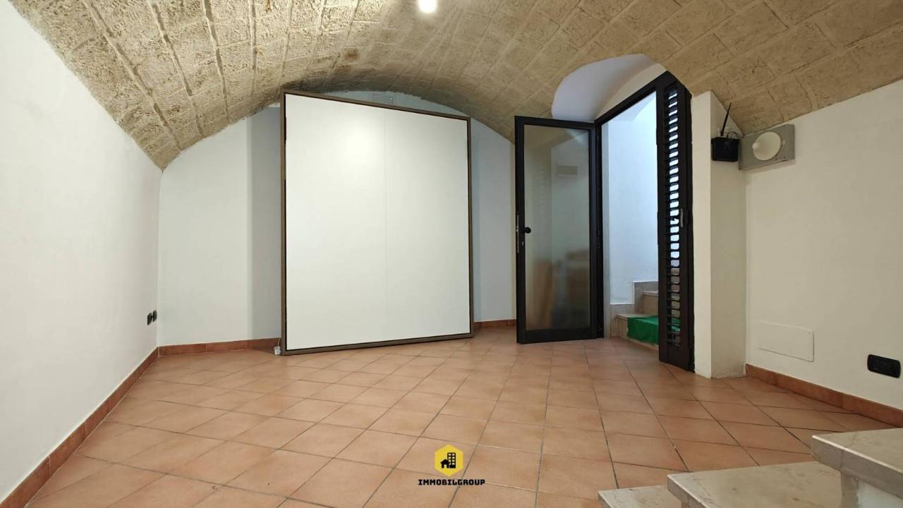 Квартира с 2 комнатами в Альтамура, Италия № 143905