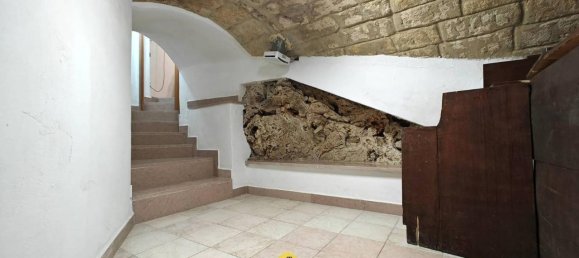 Квартира с 2 комнатами в Альтамура, Италия № 143905 8