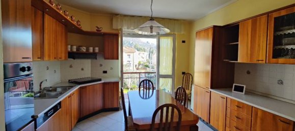 Apartamento de 4 divisões em Salò, Italy N.º 253221 3