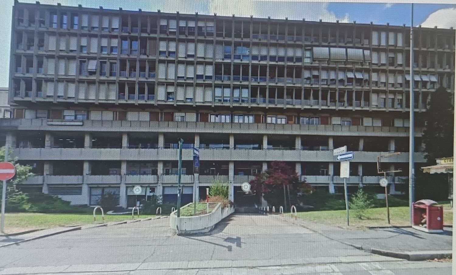 Коммерческая недвижимость 393м² в Брешиа, Италия № 362874