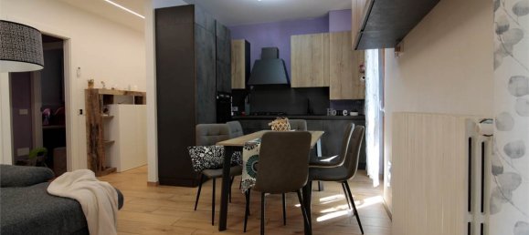 2 bedrooms House in Fino Mornasco, Italy No. 62255 3