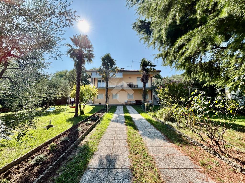 2 bedrooms Apartment in Lazise, Italy No. 271761