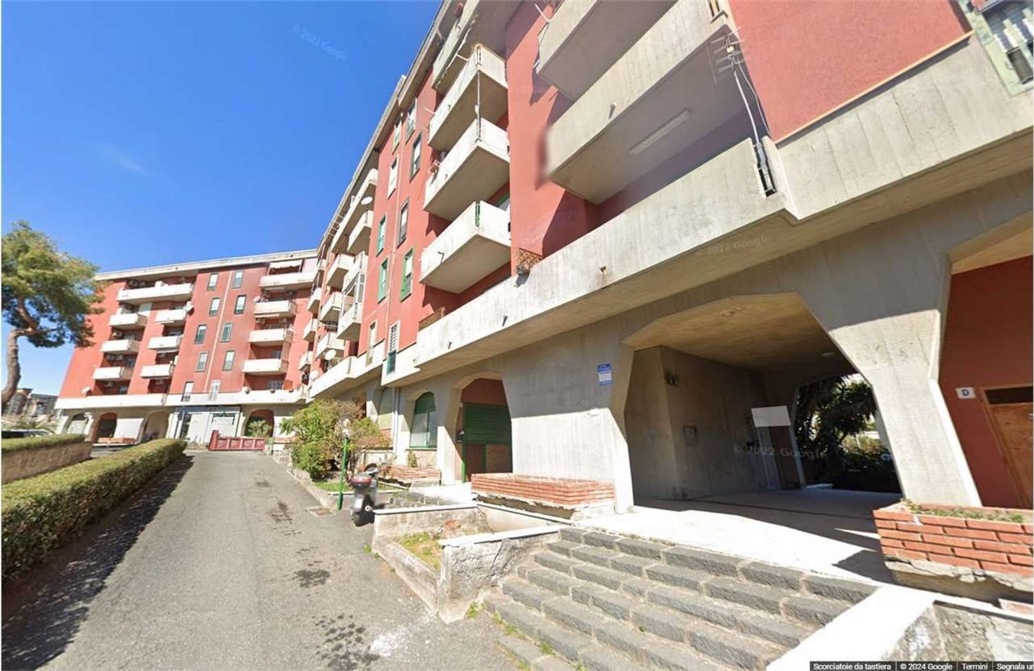 5 rooms Apartment in Catania, Italy No. 46919