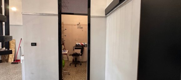 1-salle Propriété commerciale à Turin, Italy No. 62776 13