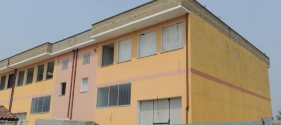 Lagerhaus in Villanterio, Italy 363m², Nr. 133584 2