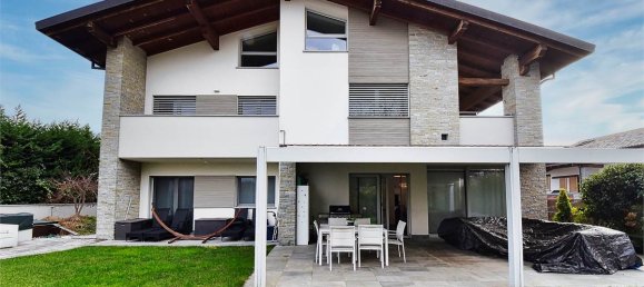 3 bedrooms Apartment in Capiago Intimiano, Italy No. 326700 3