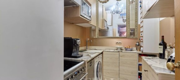 2 bedrooms Apartment in Paris, France No. 177407 14