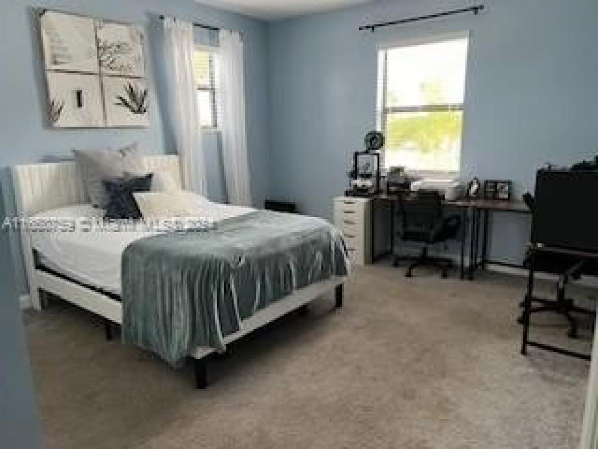 5 bedrooms House in Miami, USA No. 270617