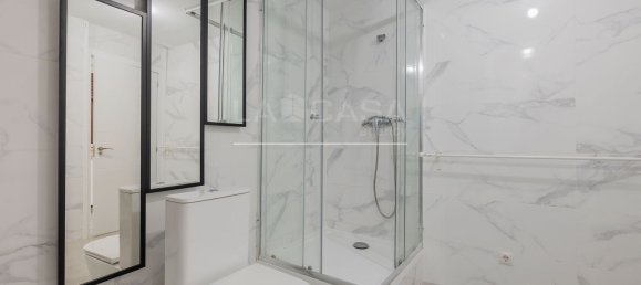 Apartamento de 4 dormitorios en Madrid, Spain No. 171569 18