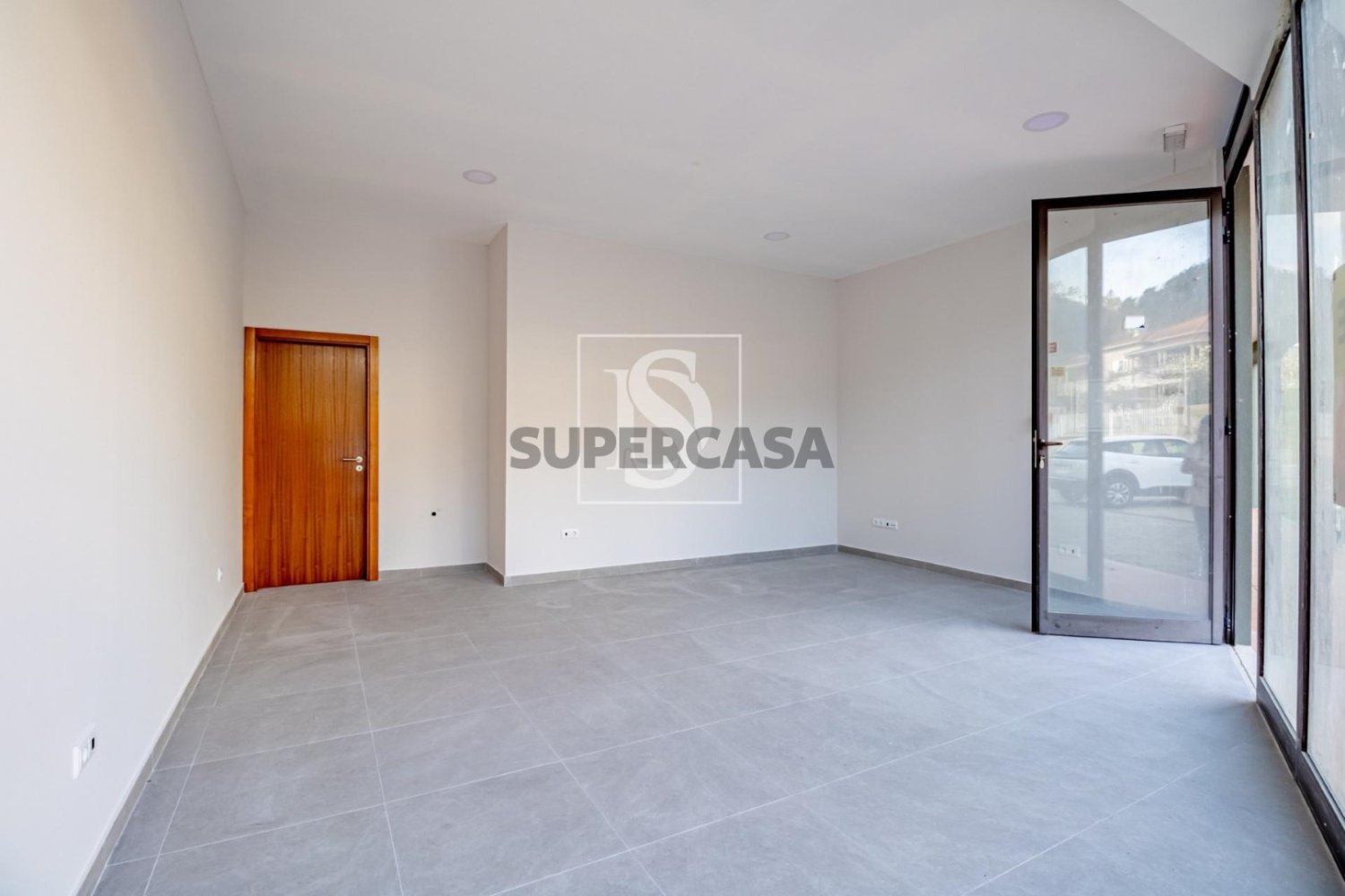 Gewerbliche Immobilie in Amarante, Portugal 80m², Nr. 334647