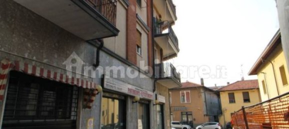 Propiedad comercial de 4 habitaciónes en Legnano, Italy No. 74595 2