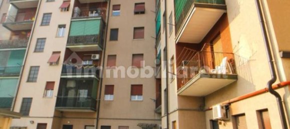 Propiedad comercial de 4 habitaciónes en Legnano, Italy No. 74595 13