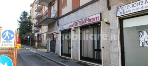 Propiedad comercial de 4 habitaciónes en Legnano, Italy No. 74595 3