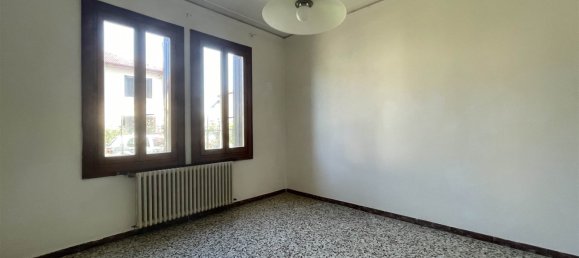4 bedrooms Villa in Portogruaro, Italy No. 330067 5