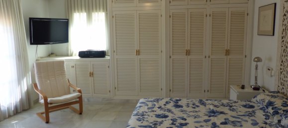 Villa de 5 dormitorios en Marbella, Spain No. 96111 23