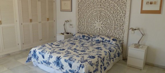 Villa de 5 dormitorios en Marbella, Spain No. 96111 32