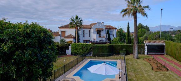 Villa de 5 dormitorios en Marbella, Spain No. 96111 80