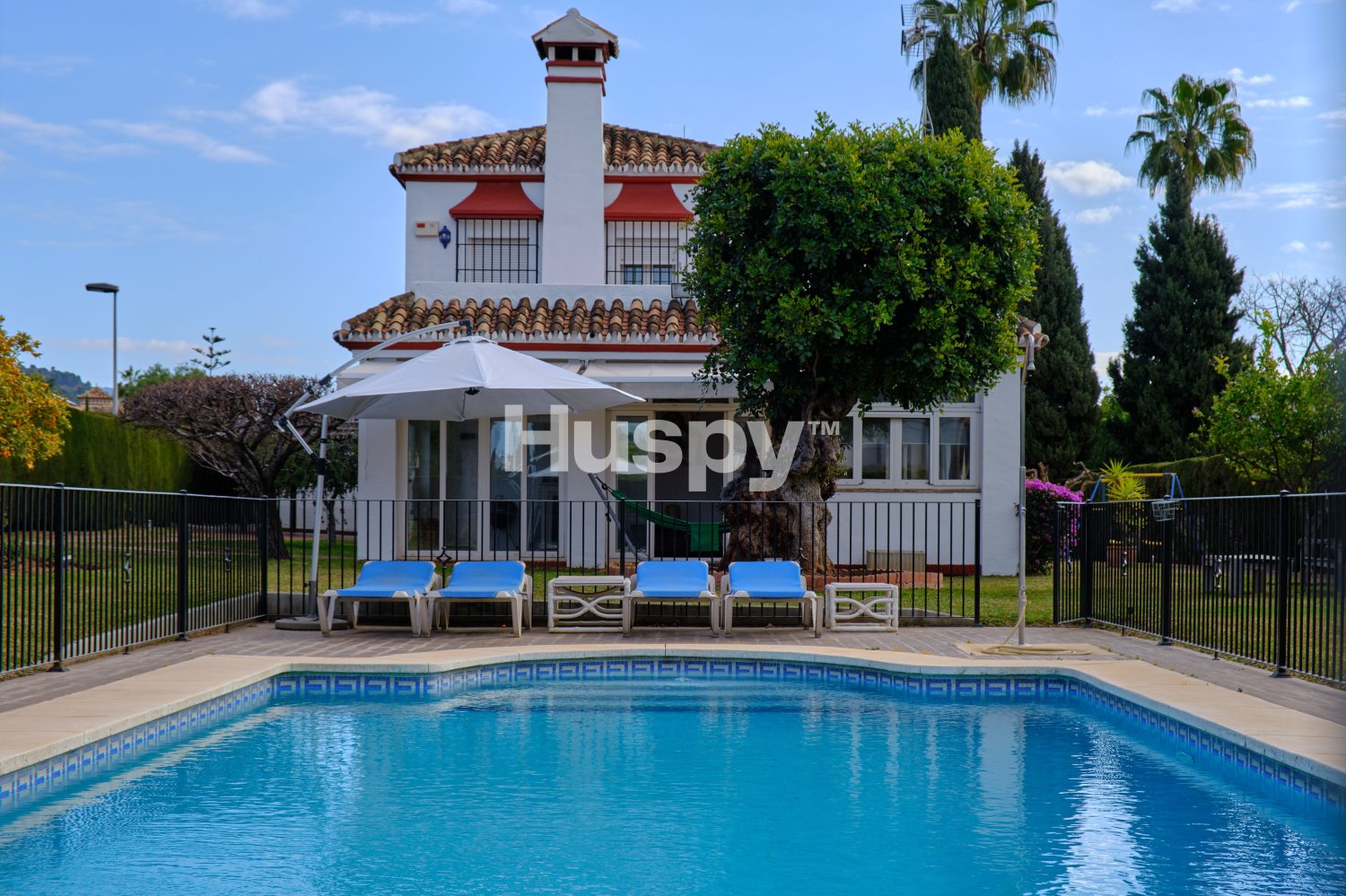 Villa de 5 dormitorios en Marbella, Spain No. 96111