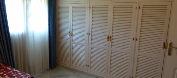 Villa de 5 dormitorios en Marbella, Spain No. 96111 47