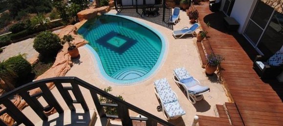 Вилла с 4 спальнями в Пафос, Кипр № 10536 3