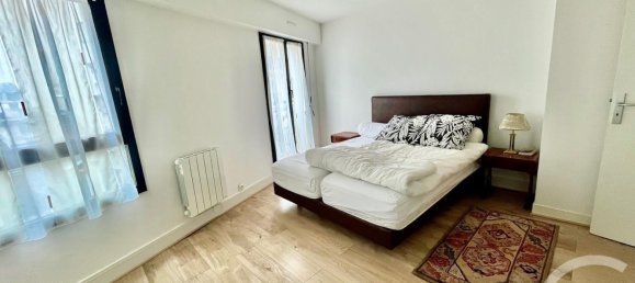 2 bedrooms Apartment in Paris, France No. 163982 3