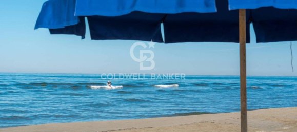 4 rooms Villa in Forte dei Marmi, Italy No. 104006 4