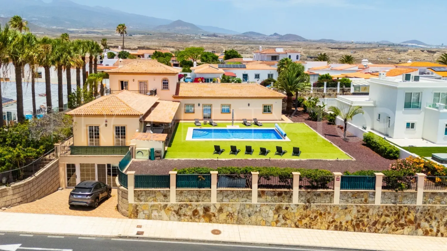 7 bedrooms Villa in San Miguel de Abona, Spain No. 177744