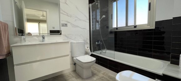 3 bedrooms House in Castellon, Spain No. 155175 14