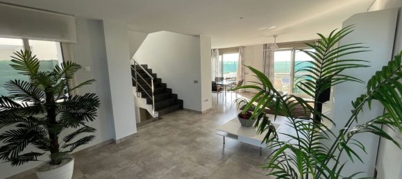 3 bedrooms House in Castellon, Spain No. 155175 10