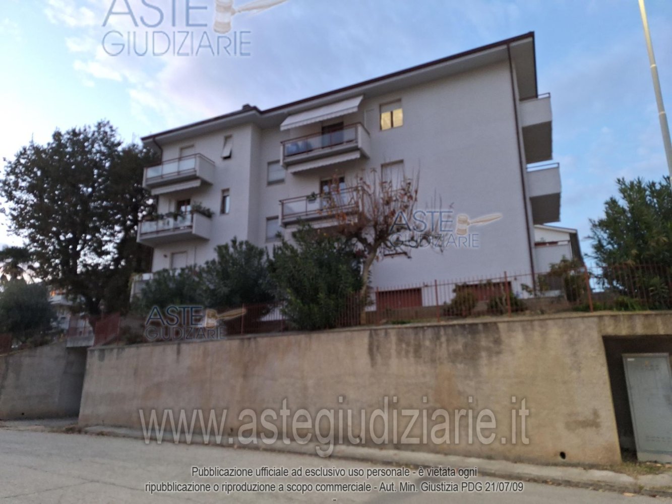 Garaje en Jesi, Italy 86 m² No. 327886