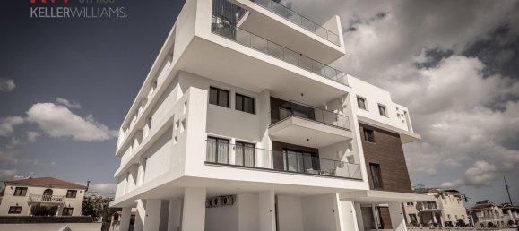 Квартира с 2 спальнями в Ларнака, Кипр № 36027 3