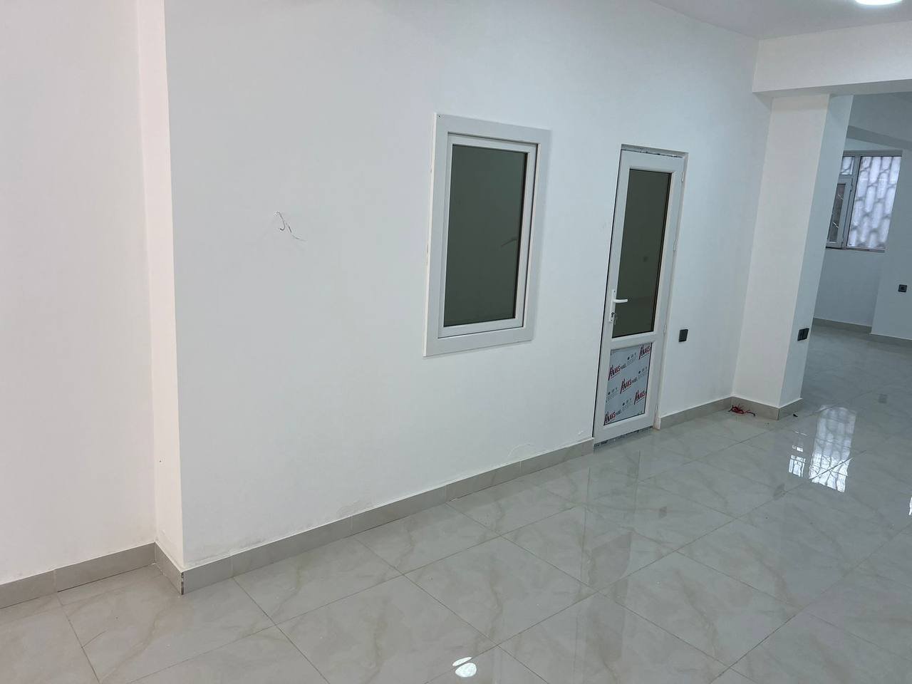 80m² Office in Baku, Azerbaijan No. 1124